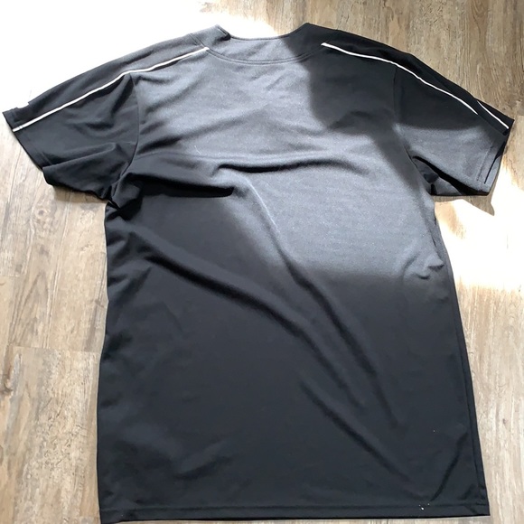 Wilson Men’s Large Black White Baseball Game Day - Picture 5 of 9